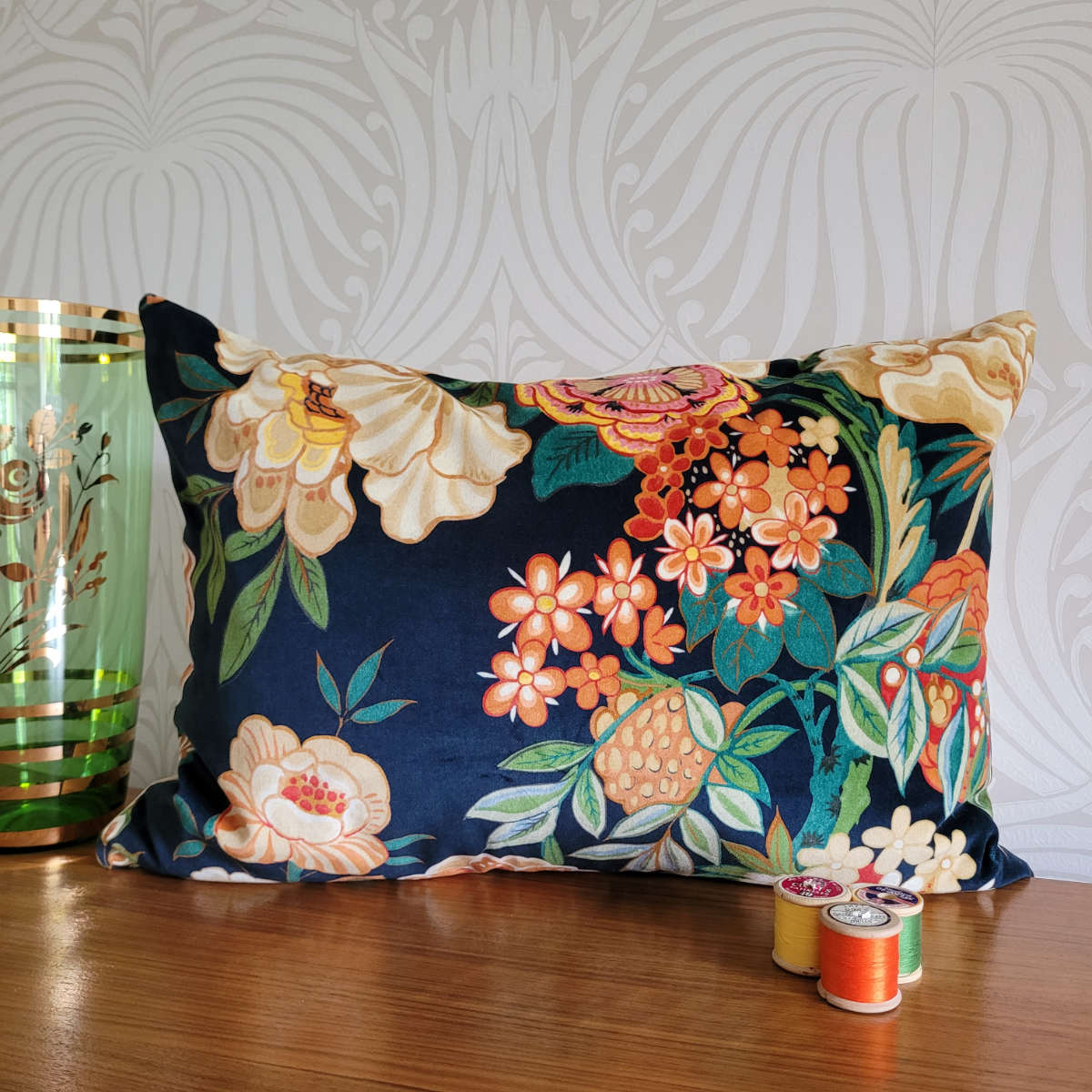 Flower pattern cushion Flower pattern cushion